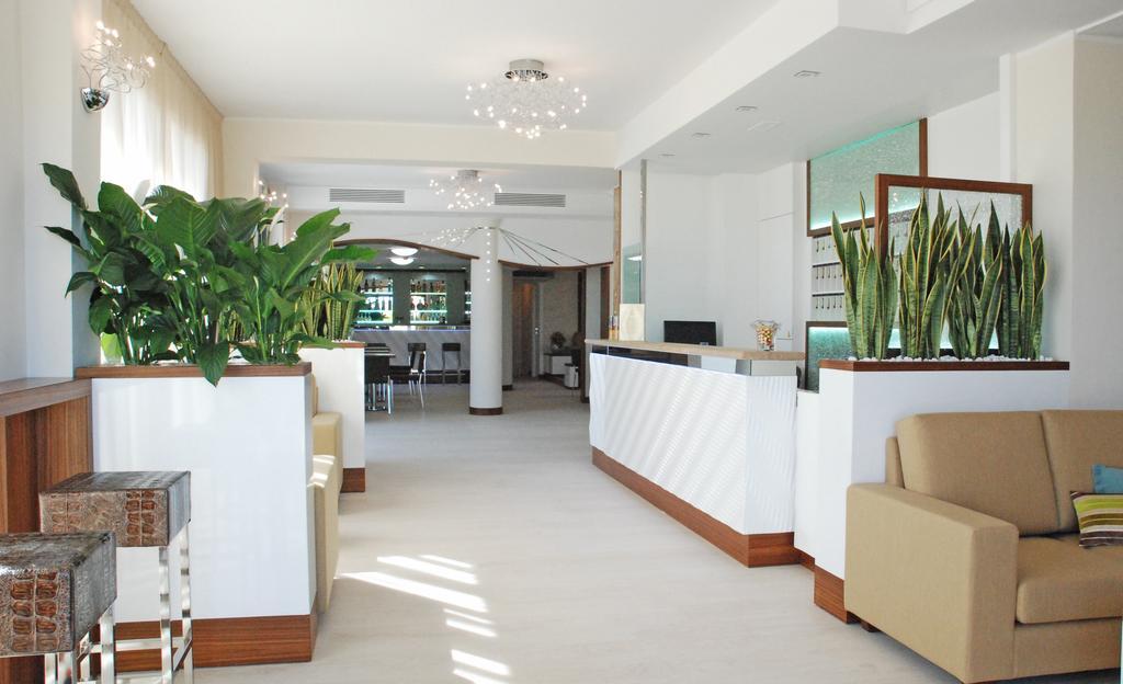 Hotel Baya - In Centro, Sul Mare Milano Marittima Exterior foto