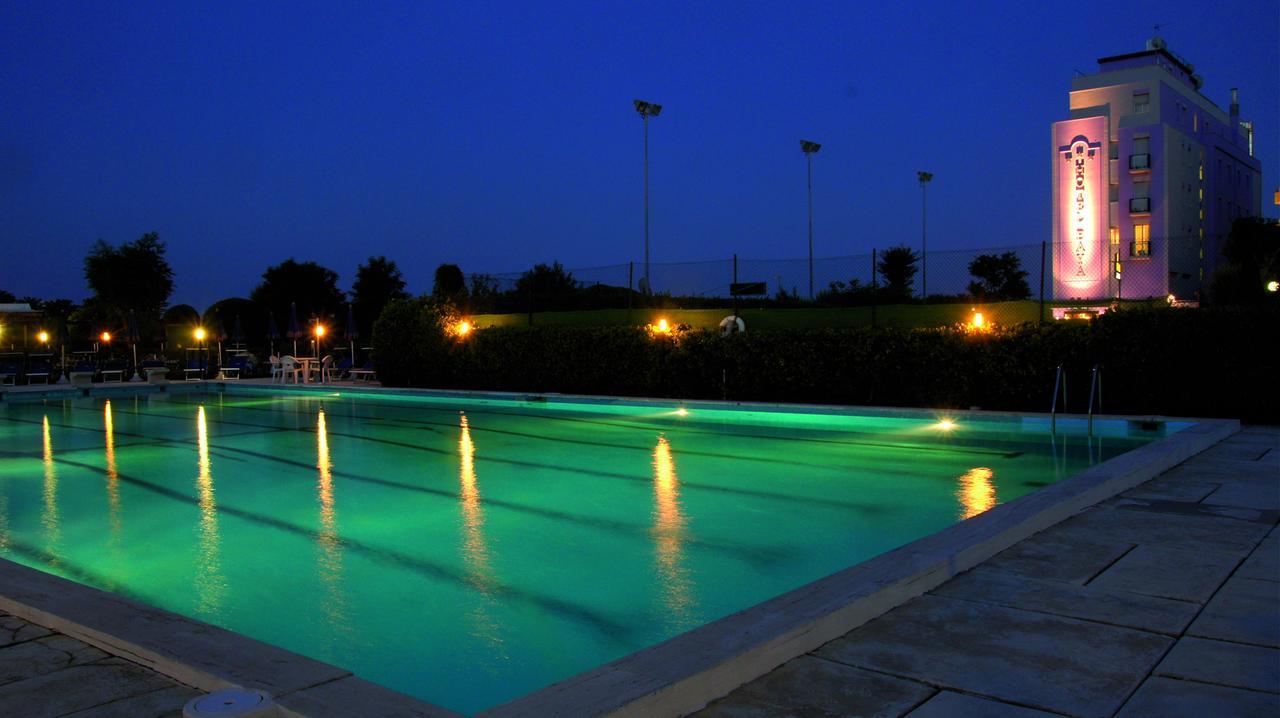Hotel Baya - In Centro, Sul Mare Milano Marittima Exterior foto